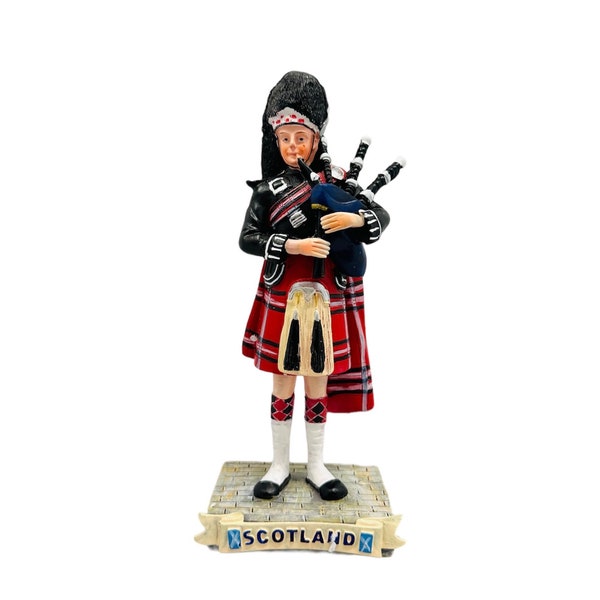 Scotland Piperman Resin Figure