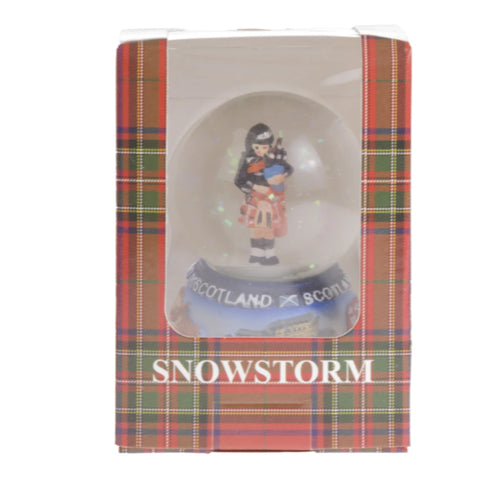Scottish Piper - Globe